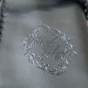 High Lady Makeup Roll